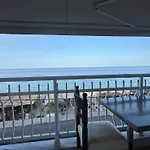 Dafni Seaside Hotel *