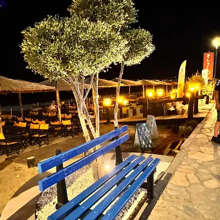 Отель Dafni Seaside